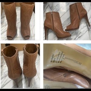 BCBG GENERATION WARTOL WESTERN FLAIR CAMEL OPEN TOE LEATHER BOOTIES